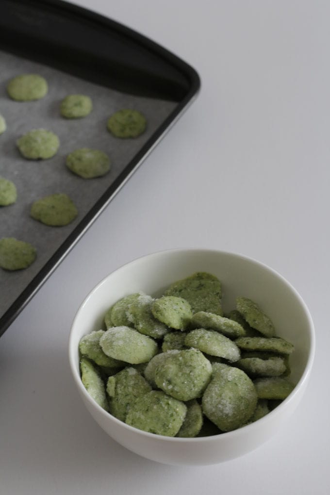 Spinach and Banana Yogurt Melts | Nina Kneads to Bake