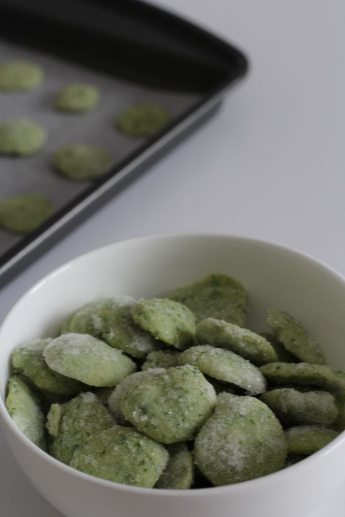 Spinach and Banana Yogurt Melts | Nina Kneads to Bake