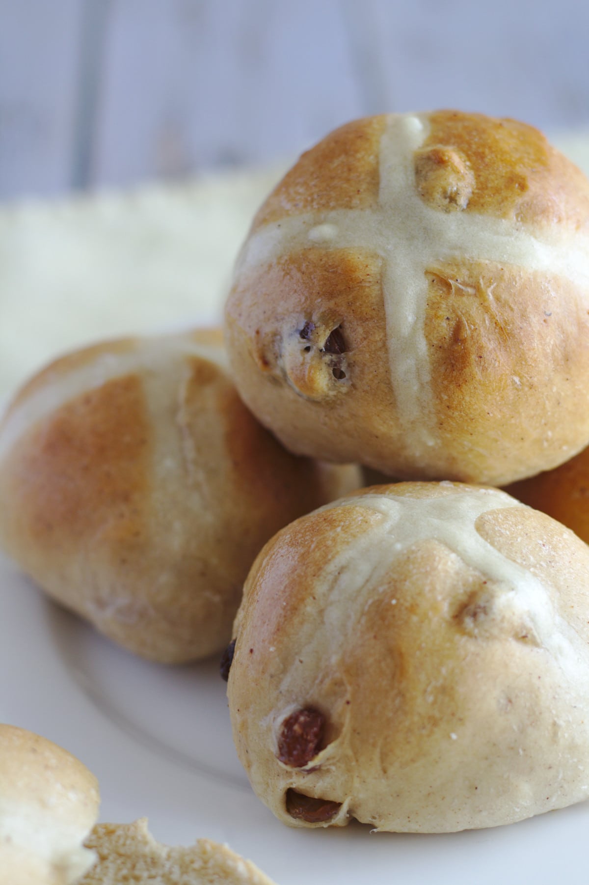 A plate of buns.